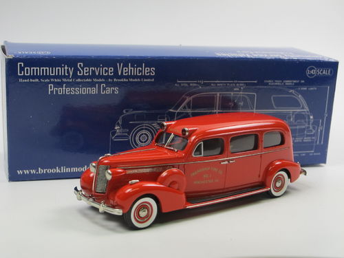Brooklin 1938 Flxible-Buick Sterling Ambulance red 1/43