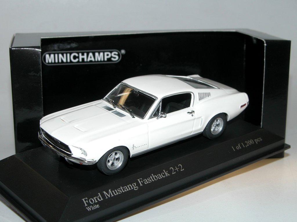 Minichamps 1968 Ford Mustang 2+2 Fastback white Modellauto 1/43