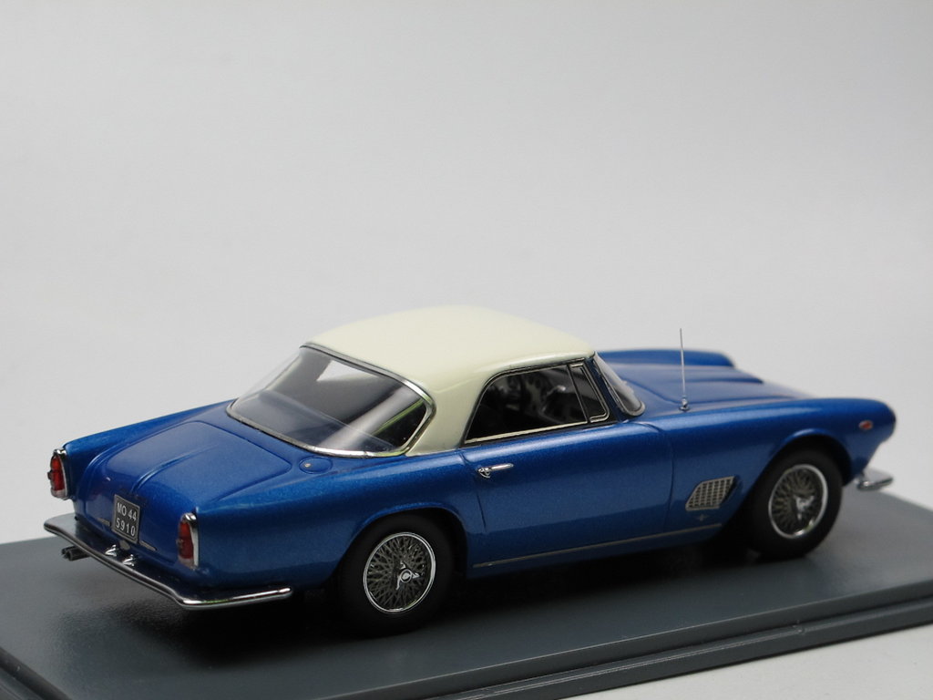 Neo Scale Models 1957 Maserati 3500 GT Touring Coupe 1/43 in OVP