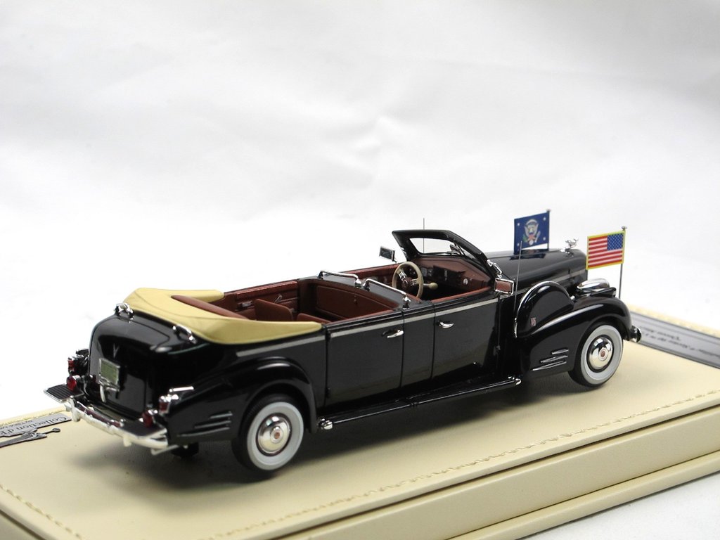 TSM Model 1/43 1938 Cadillac Series 90tm V16 Presidential Limousine Queen Mary 