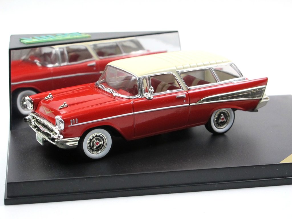 1957 CHEVROLET NOMAD STATION WAGON CN57004 COLONIAL CREAM/IVORY HO SCALE 