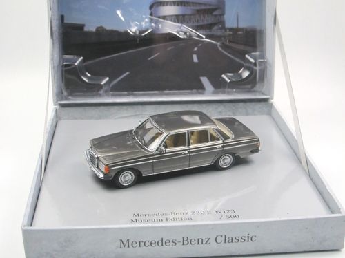 Minichamps Mercedes-Benz 230 E W123 Anthrazit 1/43
