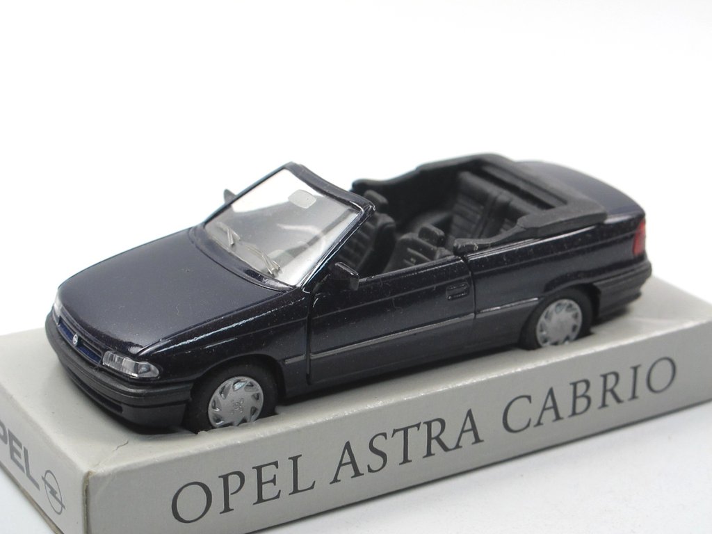 OPEL Astra F Cabriolet design 1/43 AUTO DIECAST MODELLAUTO CAR IXO 126 