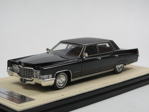 Stamp 1969 Cadillac Fleetwood 60 Special Brougham Black 1/43