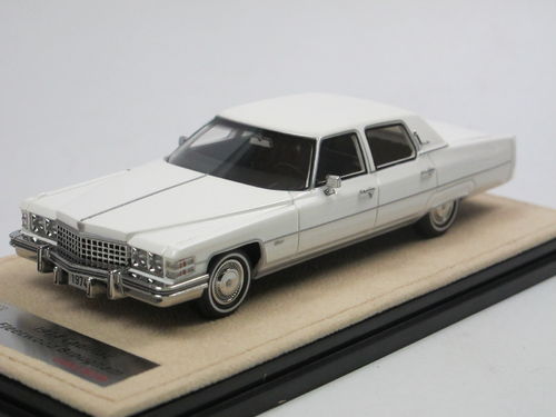 Stamp Models 1974 Cadillac Fleetwood Brougham White 1/43