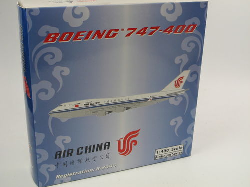 Phoenix Boeing 747-400 Air China B-2445 1/400