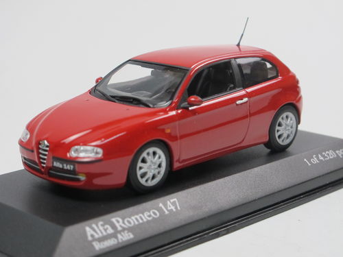 Minichamps 2001 Alfa Romeo 147 Dreitürer rot 1/43