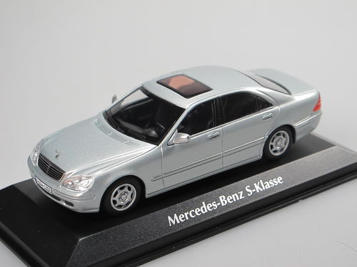 Maxichamps 1998 Mercedes-Benz S-Klasse W220 silber 1/43