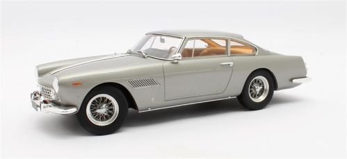 Matrix XL 1960 Ferrari 250 GTE 2+2 grau metallic 1/18
